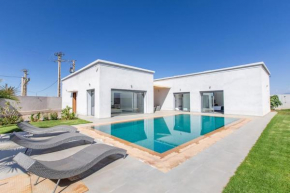 Villa Coquelicot, modern style avec jacuzzi, piscine Chauffée